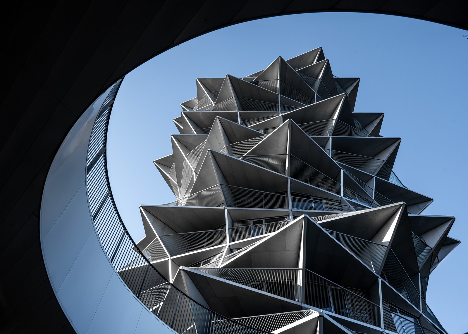 Contained Sky — Alessio D'Addato